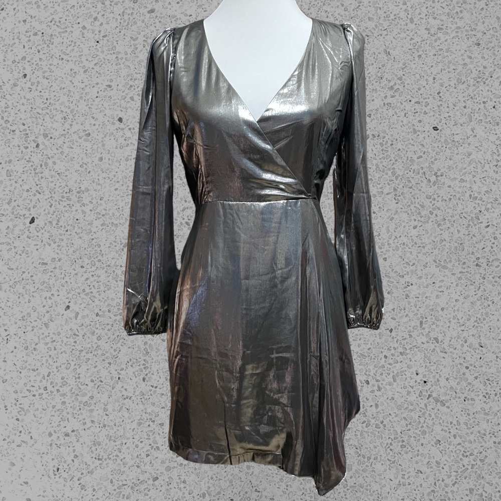 French Connection CUTE Metallic Dress - Size 2 – NWT